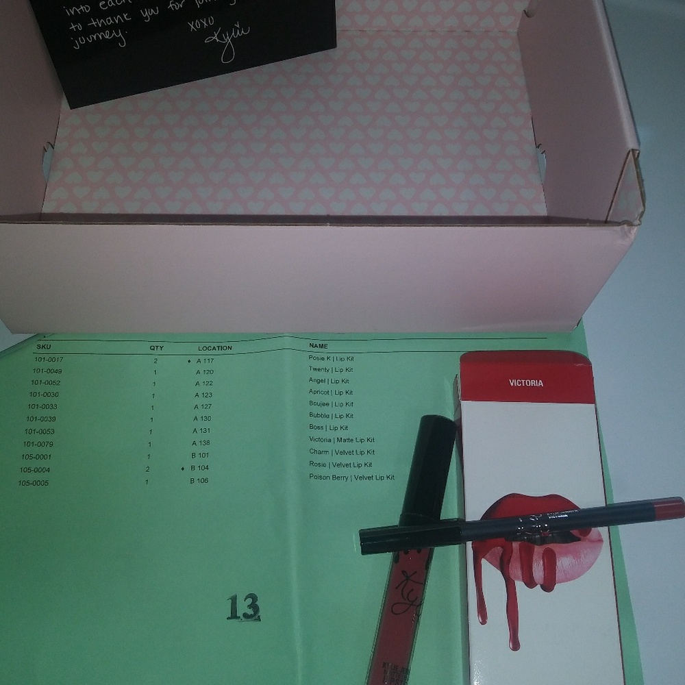 Kylie Jenner Matte Lip Kit VICTORIA